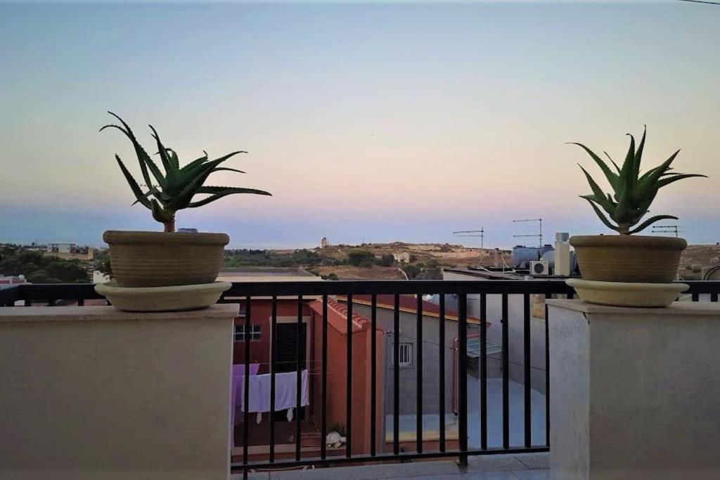 Apartamento La Terrazza Di Mariel Pachino Exterior foto