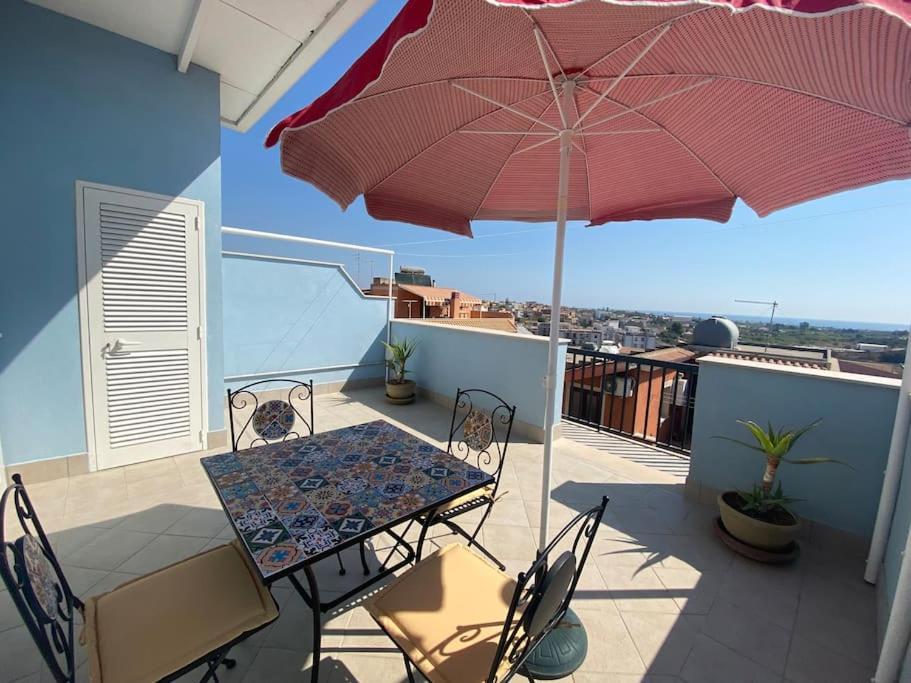Apartamento La Terrazza Di Mariel Pachino Exterior foto